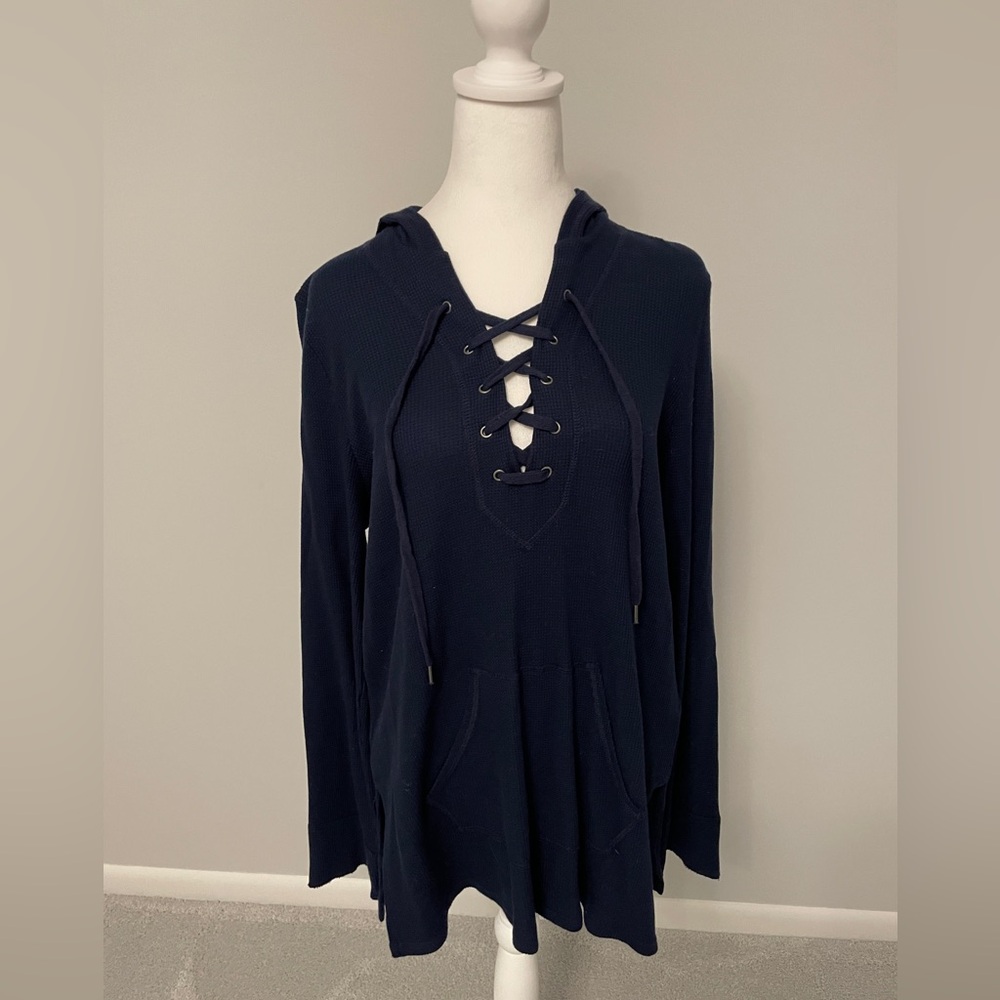 Splendid Large NWT Navy Long Sleeve hooded Shirt